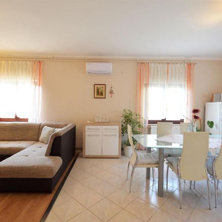 Apartment Cekic - Roj507 By Interhome Канфанар Екстериор снимка